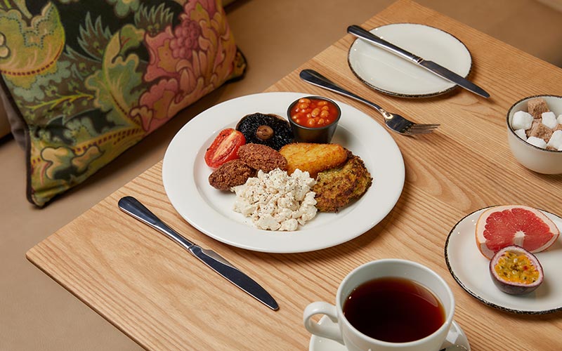 Cogs Bar Kitchen breakfast plate eggs bacon coffee