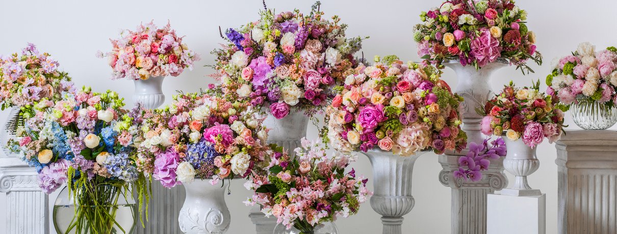 Luxury flower delivery London by Moyses Stevens