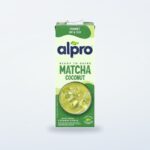 Napój kokosowo-sojowy Alpro z zieloną herbatą matcha 1 l na jasnym tle