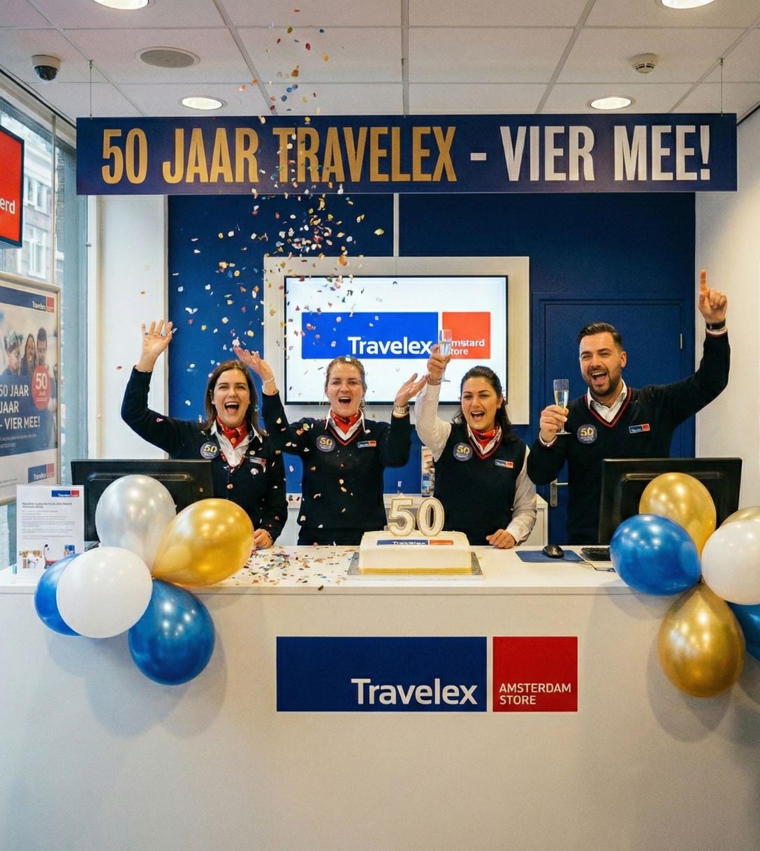 Medewerkers van Travelex tijdens een jubileumviering