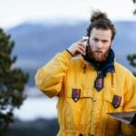 Bred arbetsbild från Invozios guide om hur tjänsten fungerar