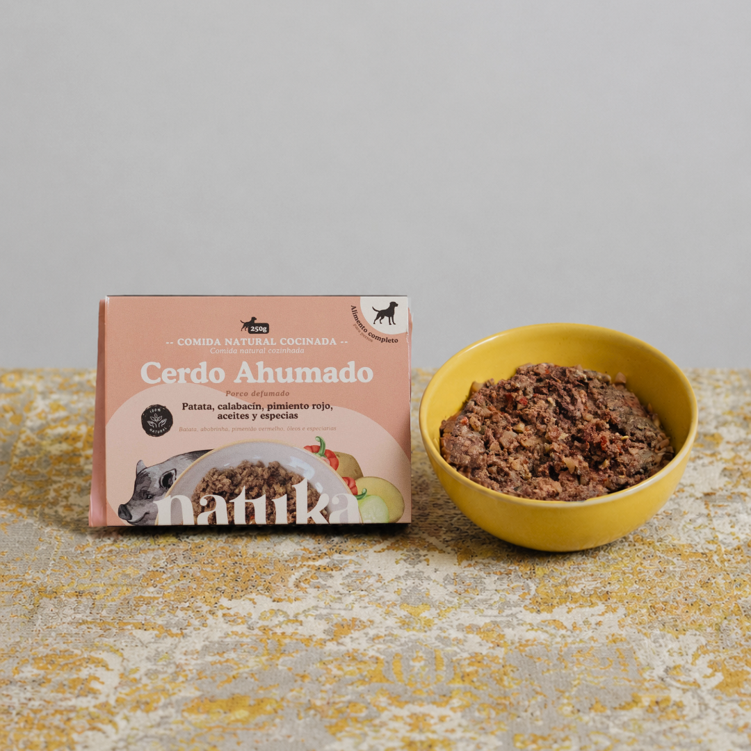 Menú cocinado de cerdo ahumado de Natuka