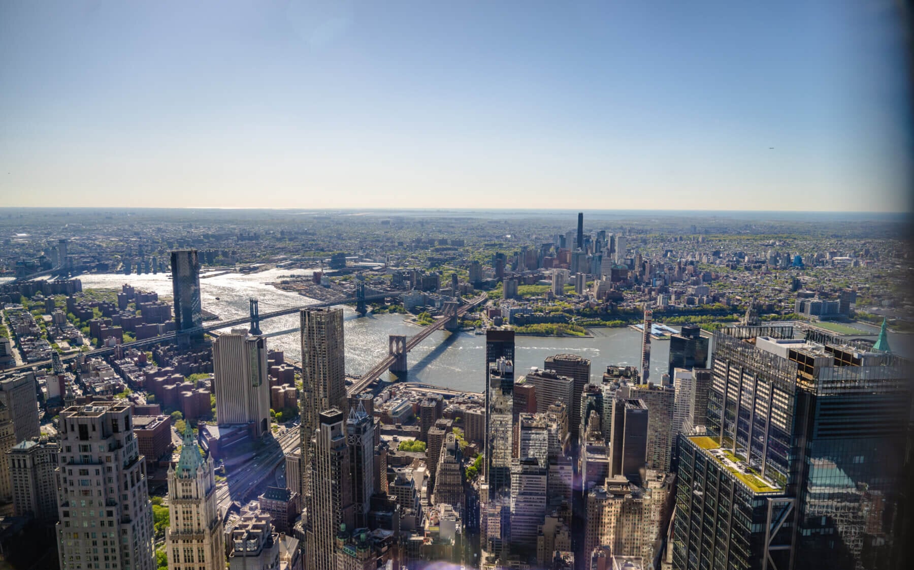 Cóctel temático servido en ONE Dine sobre Manhattan