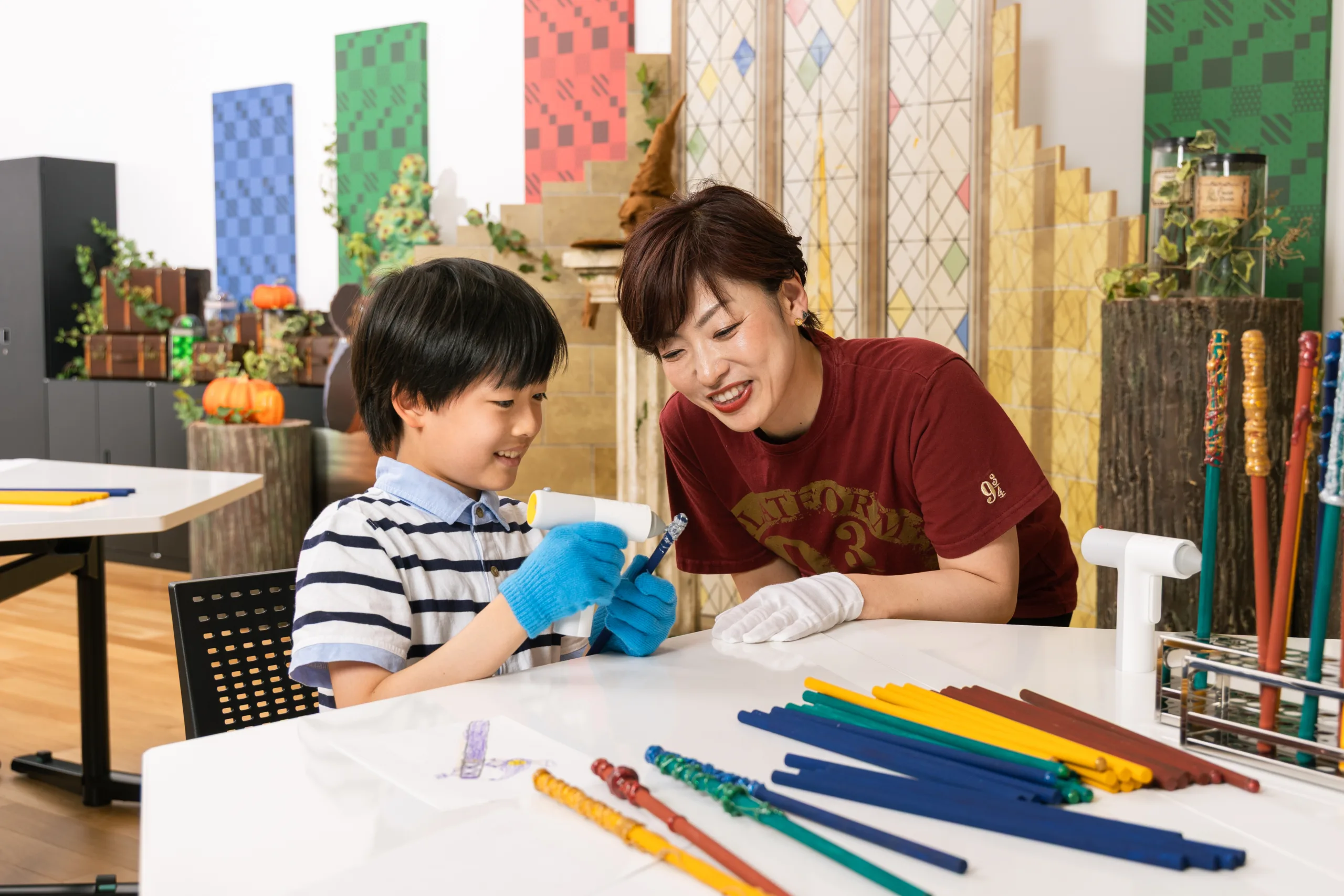 Original wand-making workshop at Warner Bros. Studio Tour Tokyo