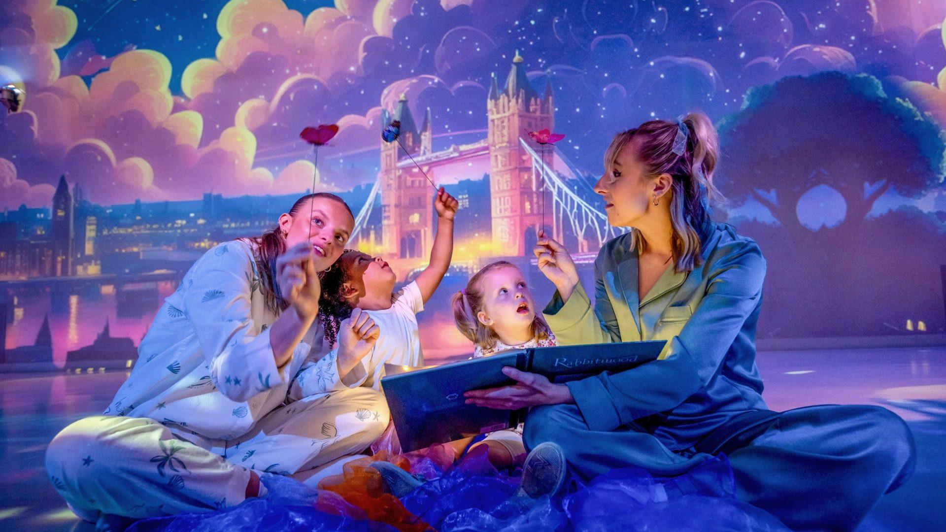 A multi-sensory Tots class inside the Frameless immersive galleries
