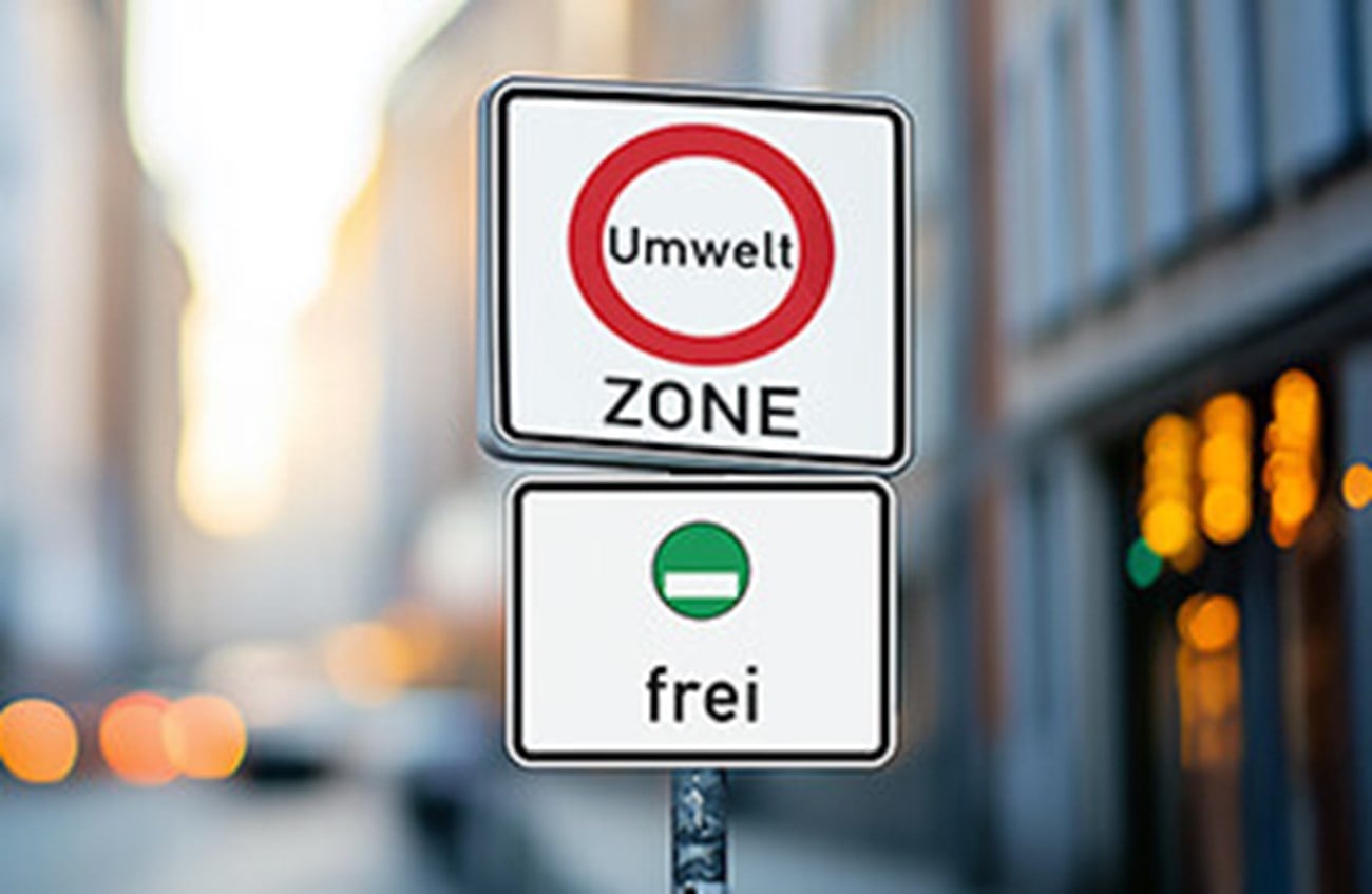 Straatbord in Duitsland bij informatie over een milieusticker