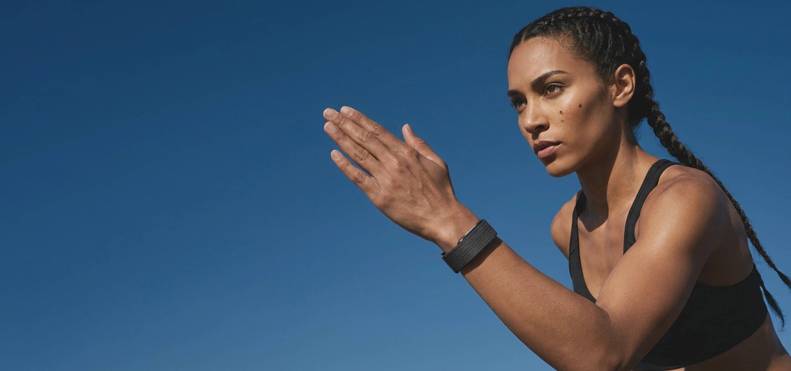 Fitnessszene mit Hume Health Band