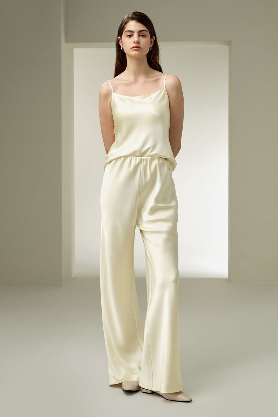 Lilysilk Full Bias Cut Silk Pants als einzelnes Kleidungsstück