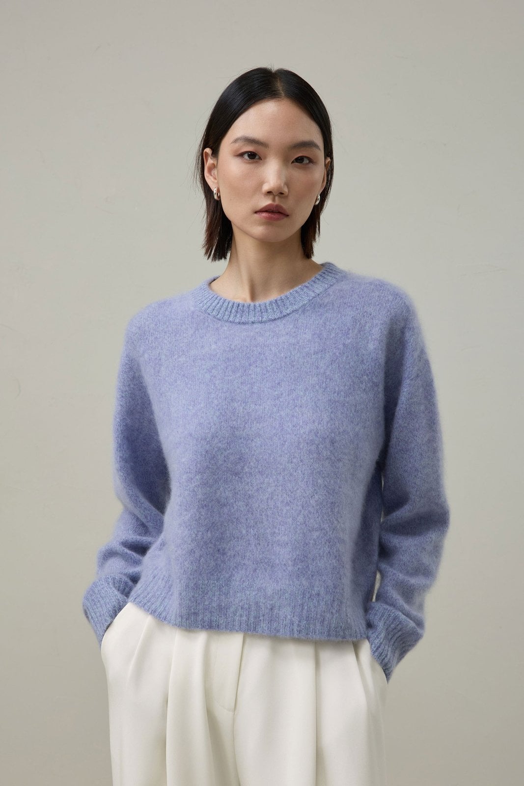 Brushed Seamless Two-Tone Cashmere Sweater by Lilysilk