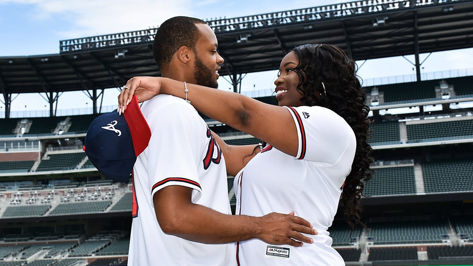 Fans enjoying the Atlanta Braves ballpark