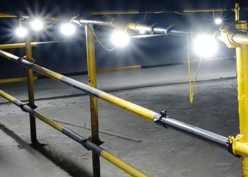 Portable 110 volt site lighting on a work site