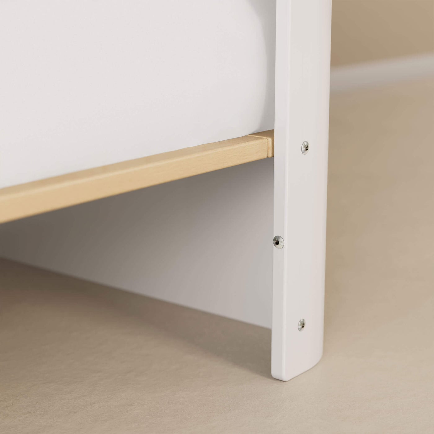 Close-up of the Nova cot bed rail