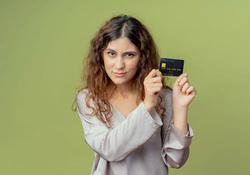 Tarjeta bancaria asociada a compras departamentales