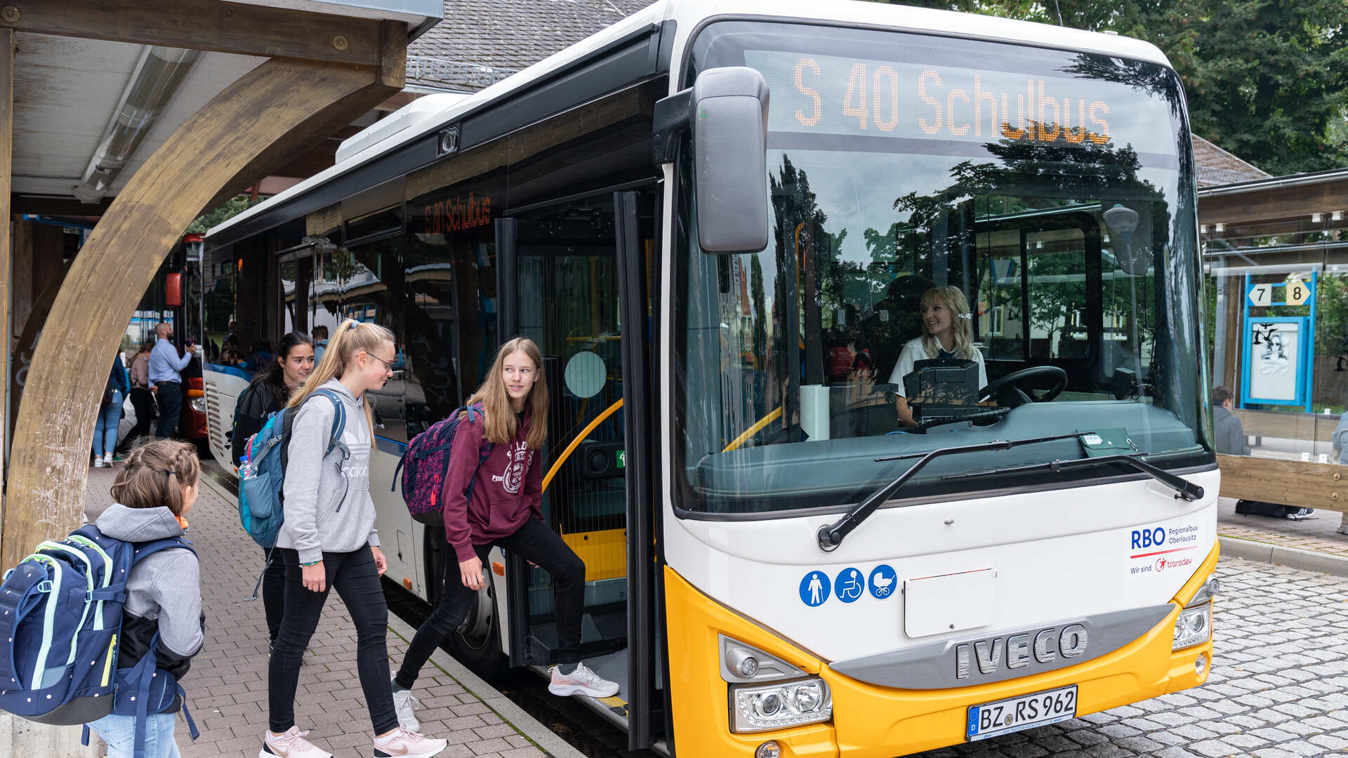 Regionalbahn auf einer Strecke im Nahverkehr