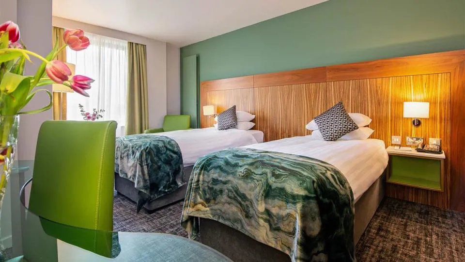 Twin room at The Glasshouse Hotel