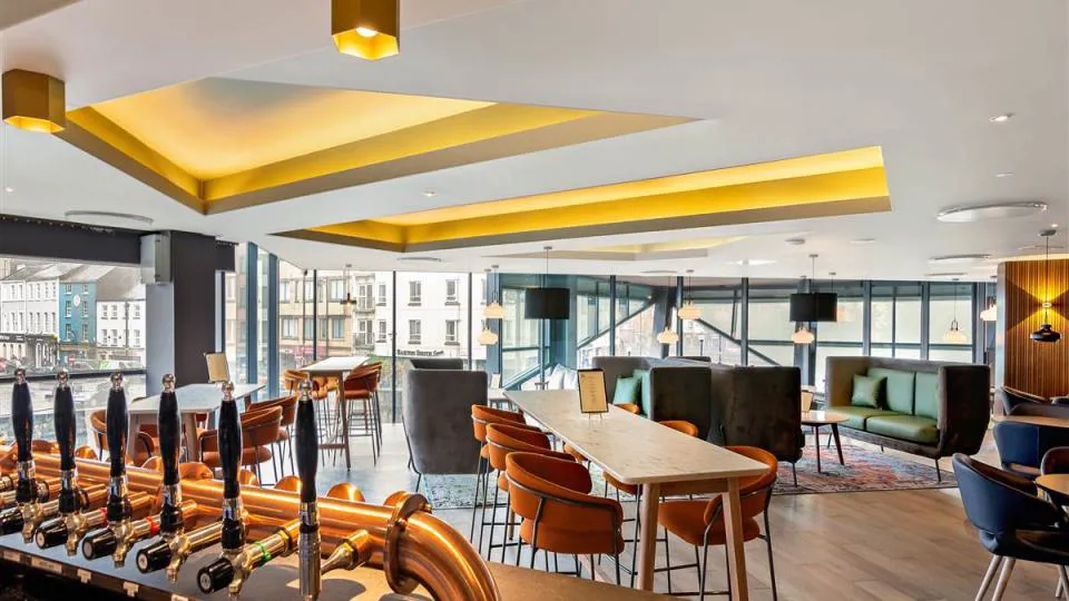 View Bar at The Glasshouse Hotel