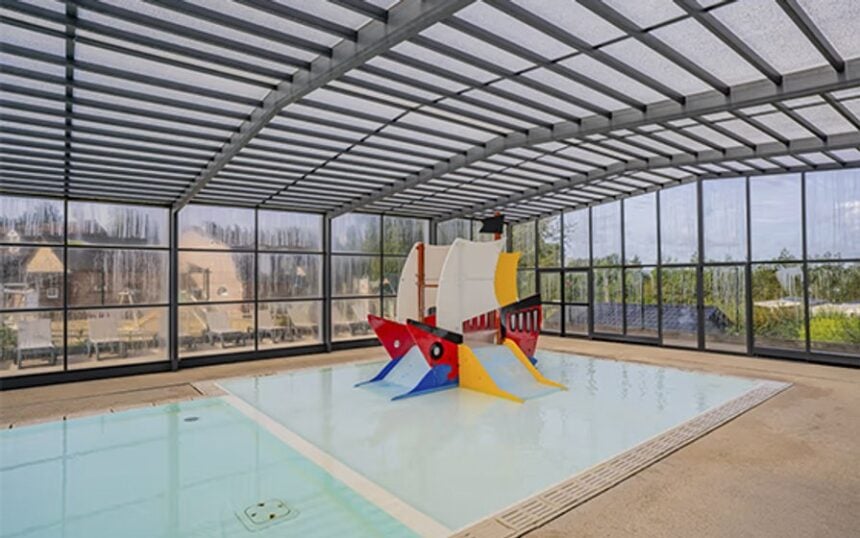 Indoor pool at Domaine de Drancourt holiday park in Normandy