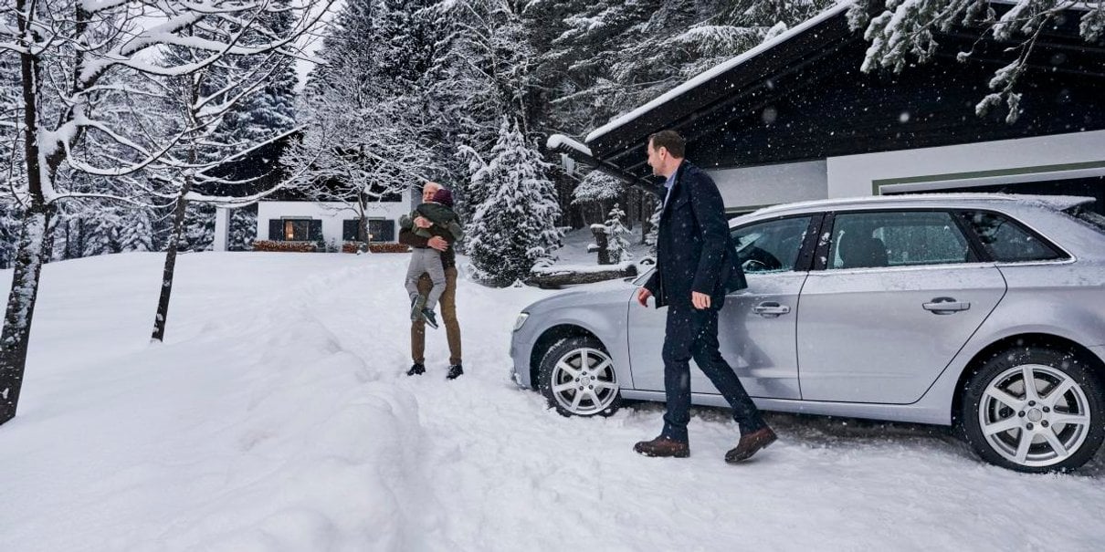 Winterliche Fahrtszene aus dem Bildmaterial zum Continental WinterContact TS 870