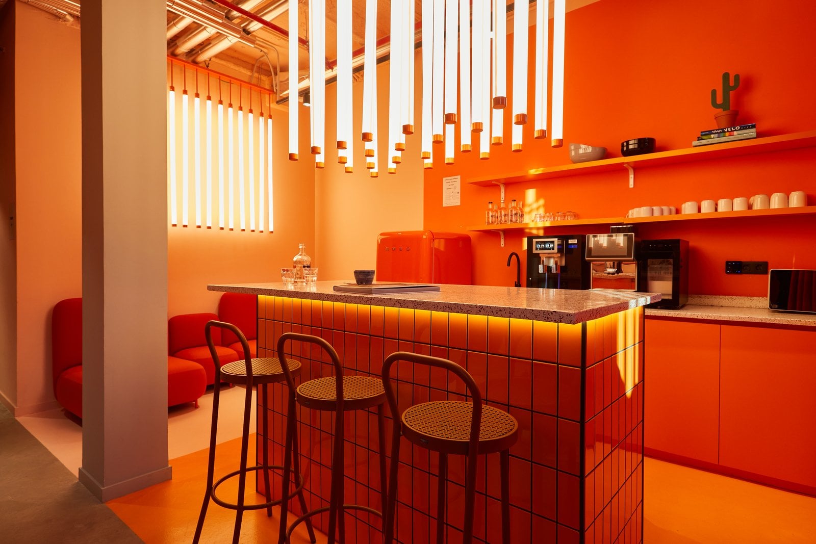 Zona de apoyo junto a los espacios de coworking en Madrid