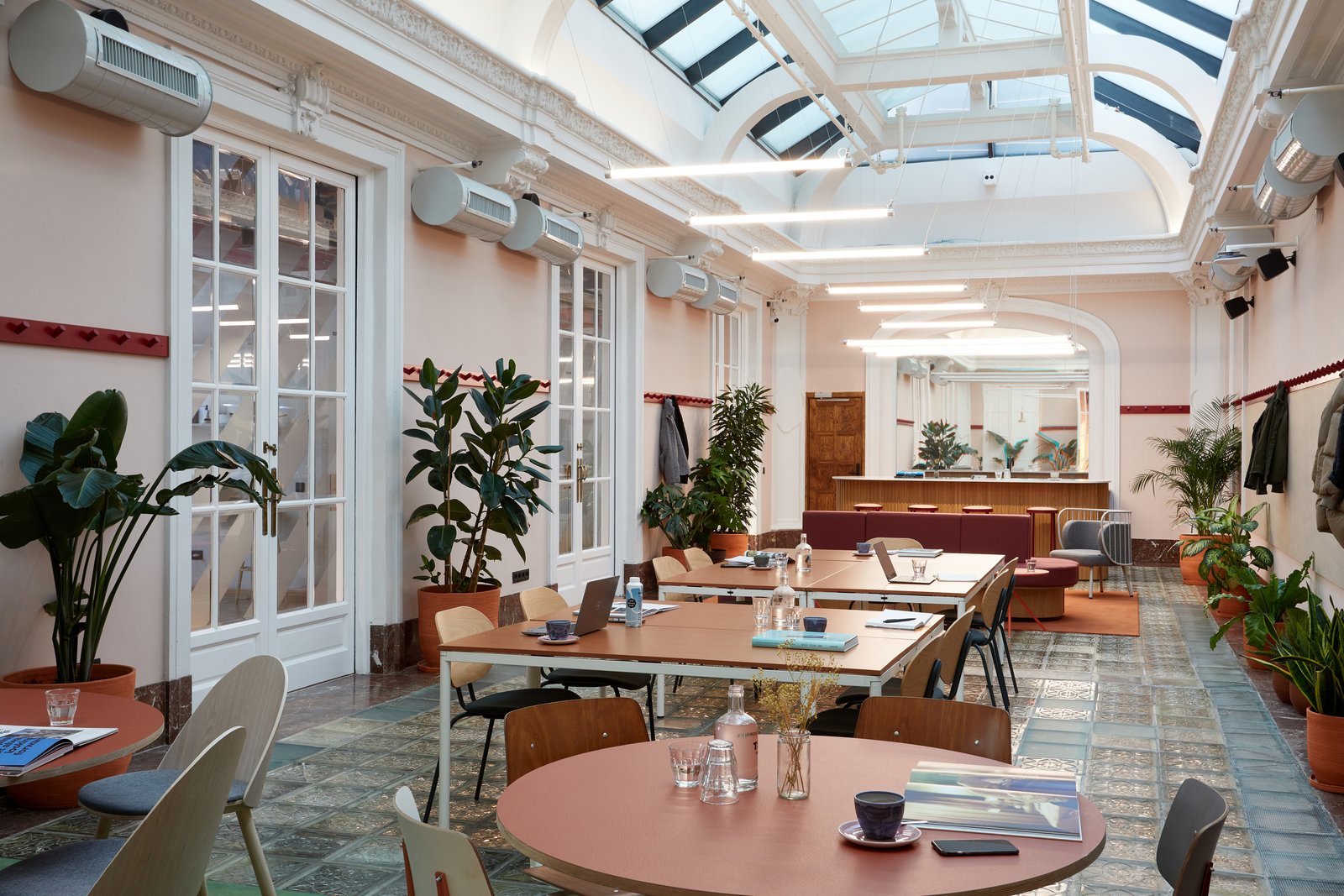 Espacio de coworking en The Social Hub Madrid