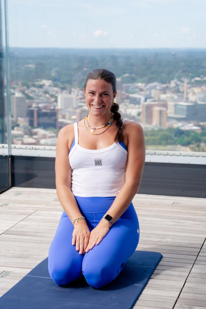 Gast auf der View Boston Aussichtsplattform mit Blick über die Stadt