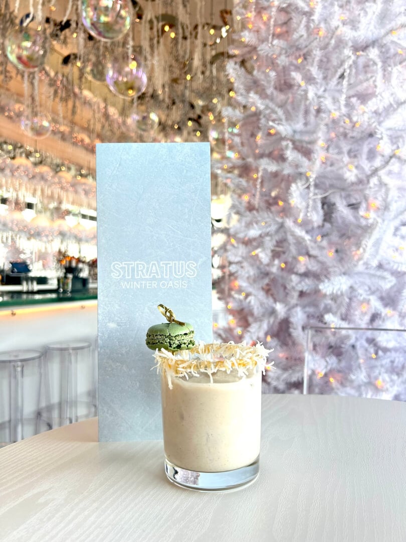 Saisonaler Cocktail im Stratus Rooftop Bar